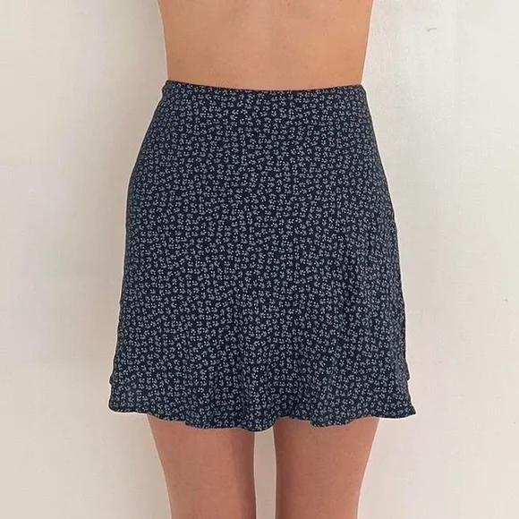 SOLD! Brandy Melville Navy Floral Wrap Mini Skirt, One Size - Picture 6 of 7